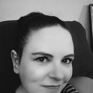 Meet your Posher, Angie